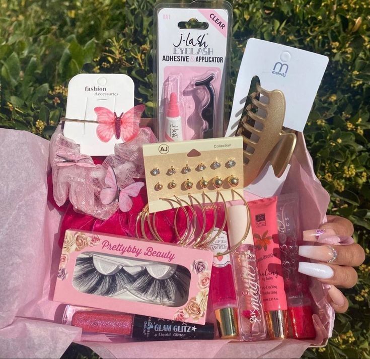 Online Gift hampers for Girls